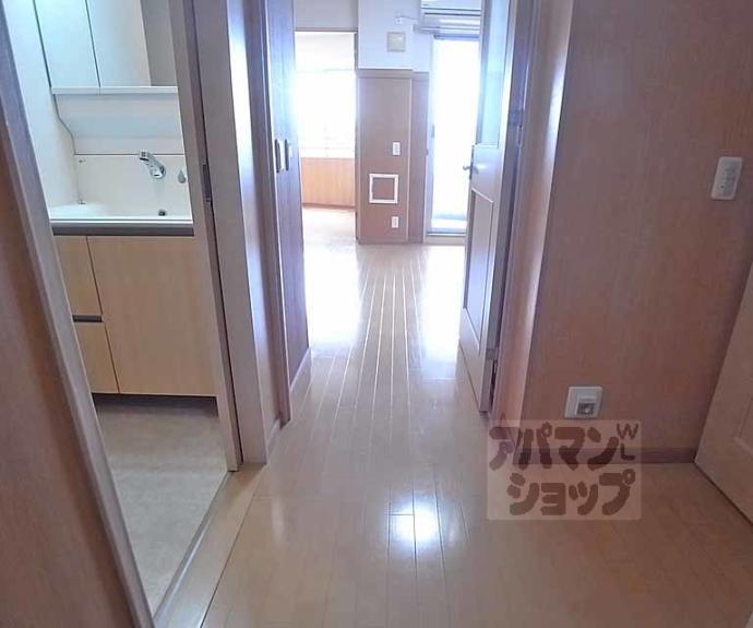 【パインフィールド西院】間取