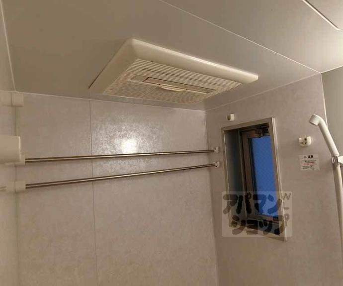 【パインフィールド西院】間取