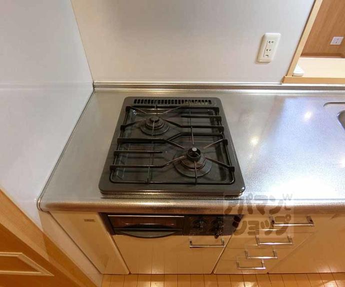 【パインフィールド西院】間取