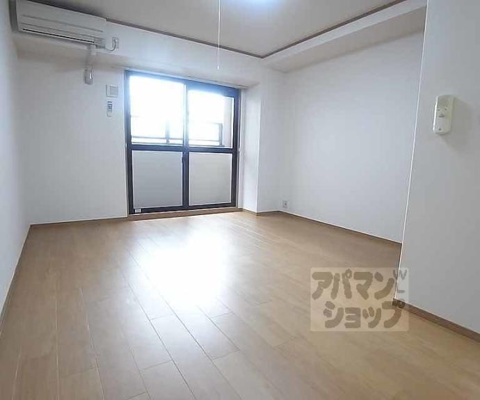 【モンアルク西院】間取