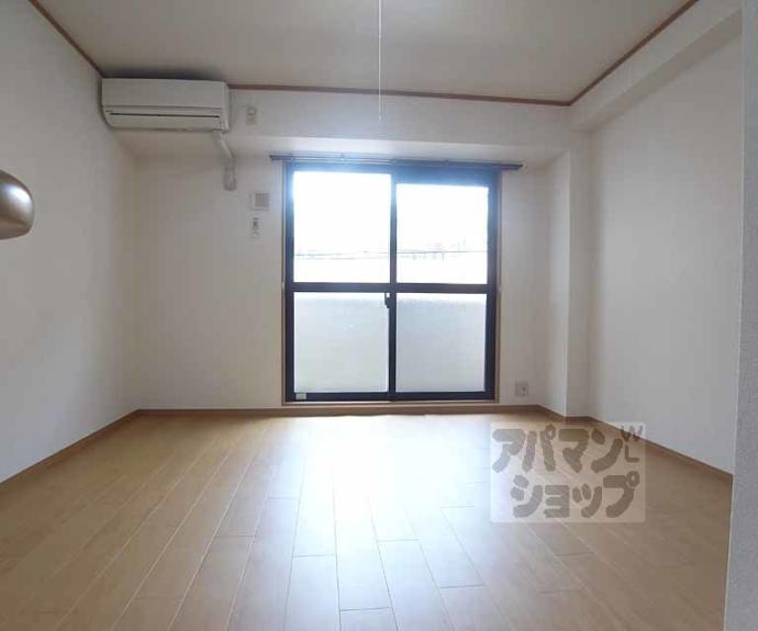 【モンアルク西院】間取