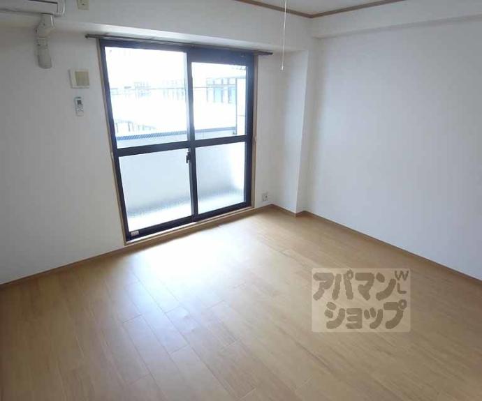 【モンアルク西院】間取