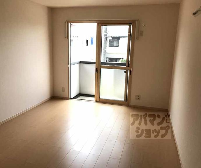 【ラフロール桂川Ⅱ】間取