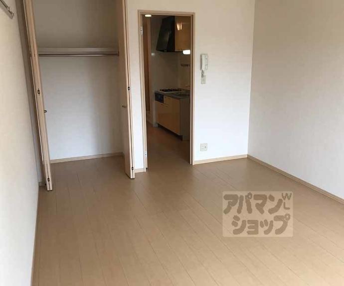 【ラフロール桂川Ⅱ】間取