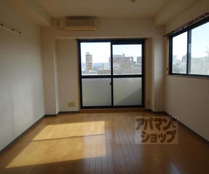 【エレガント西院】間取