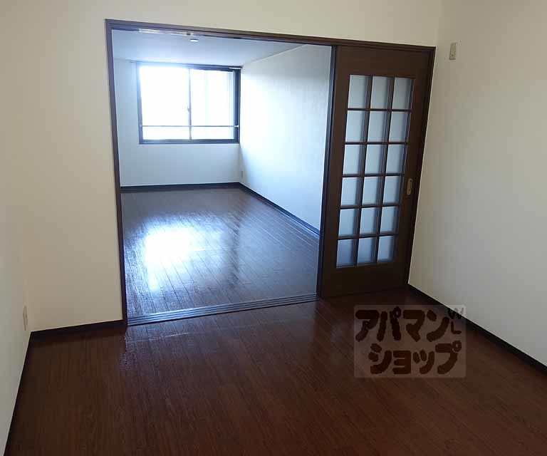 【鳴滝音戸山町マンション】間取