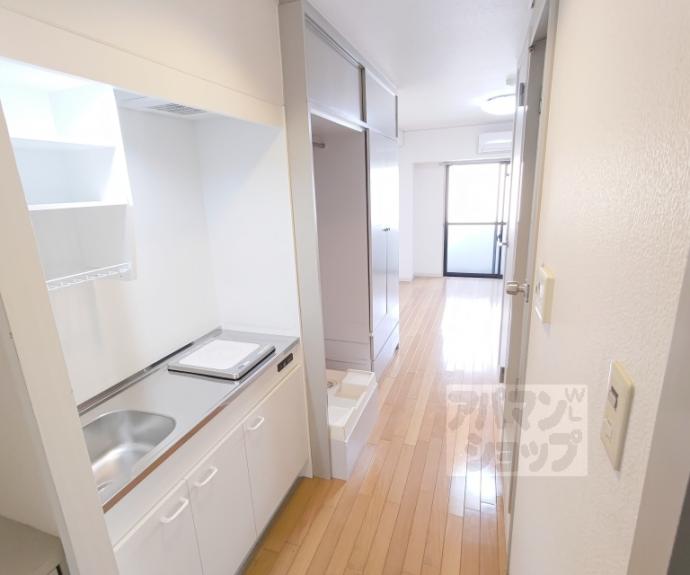 【メゾン・ド・六角】間取