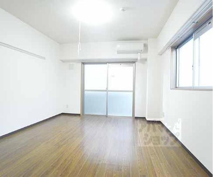 【グリーンコート】間取