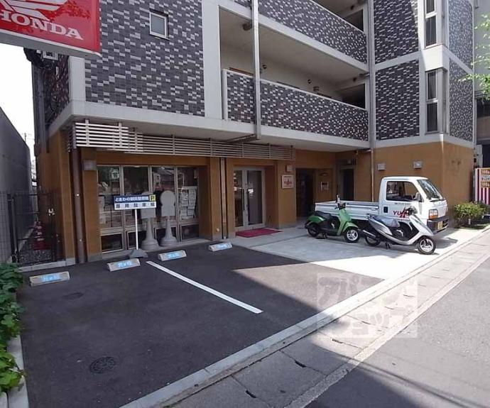 【セラヴィ新丸太町】間取