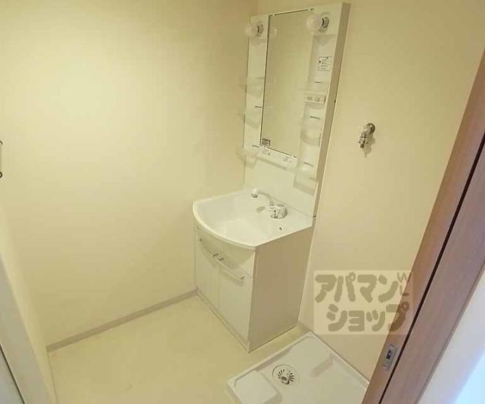 【セラヴィ新丸太町】間取