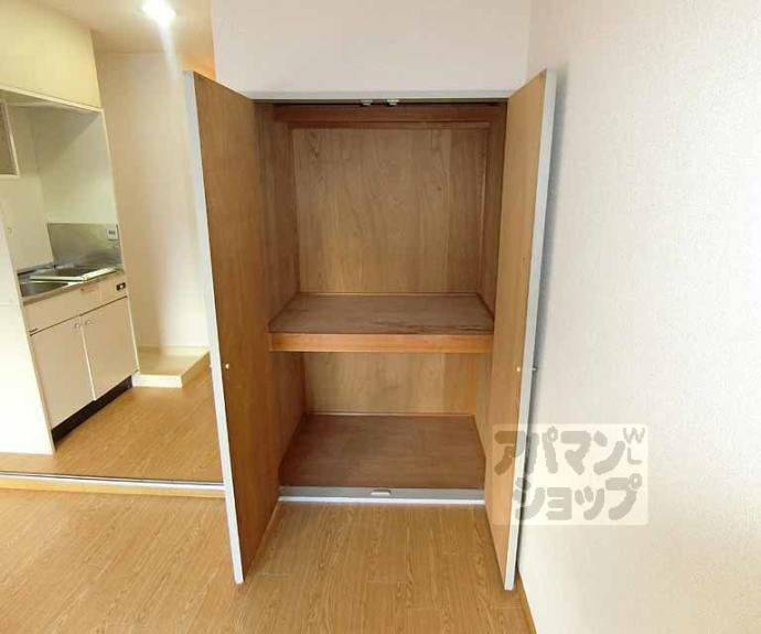 【ＣＯＳＭＯ　ＰＡＬＡＣＥ】間取