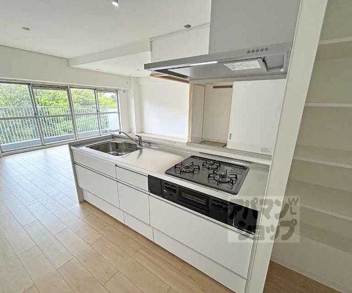 【向島ニュータウン　２街区　Ｂ棟】間取