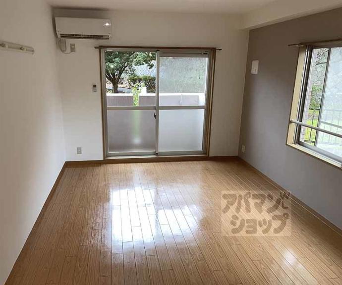 【シャルレ桂坂】間取