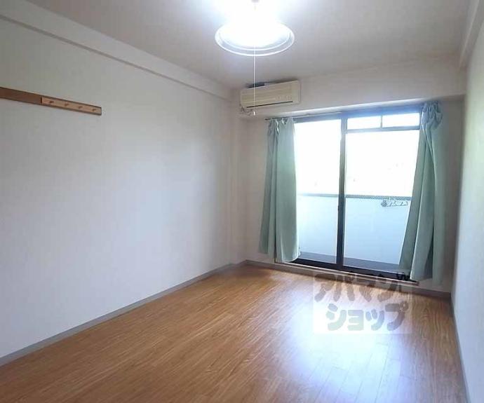 【サンピア宇多野】間取