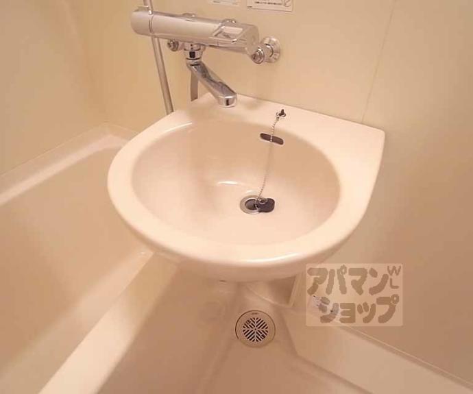 【サンピア宇多野】間取