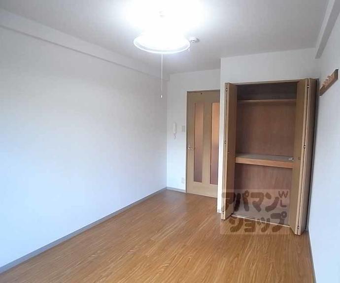 【サンピア宇多野】間取