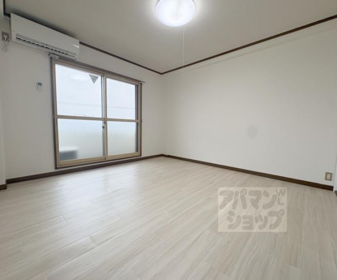 【シルクハウス２】間取