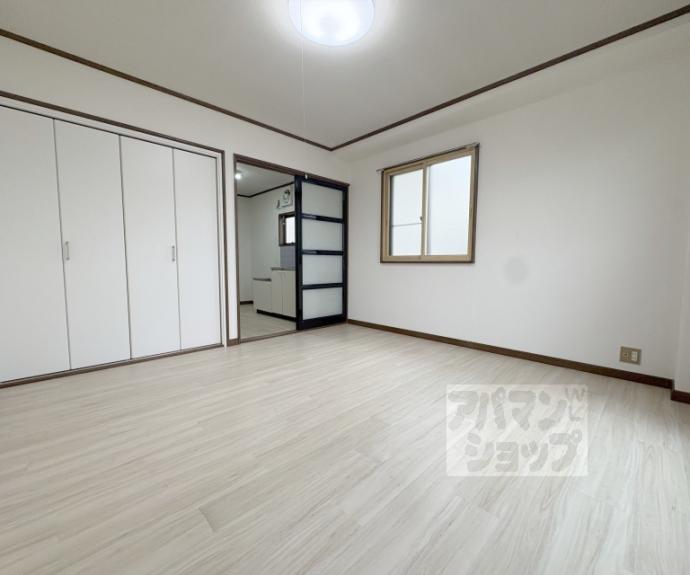 【シルクハウス２】間取