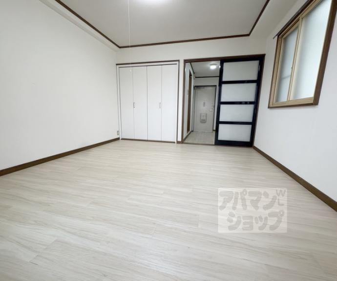 【シルクハウス２】間取