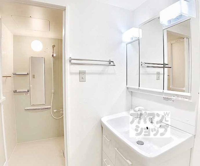 【ウエストウイング嵯峨】間取