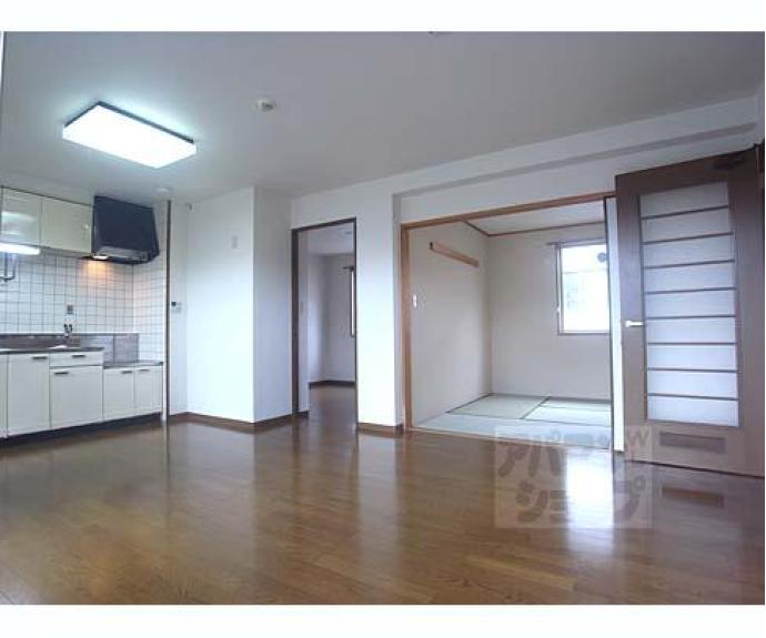 【Ｐｉｎｅ　Ｇａｒｄｅｎ】間取