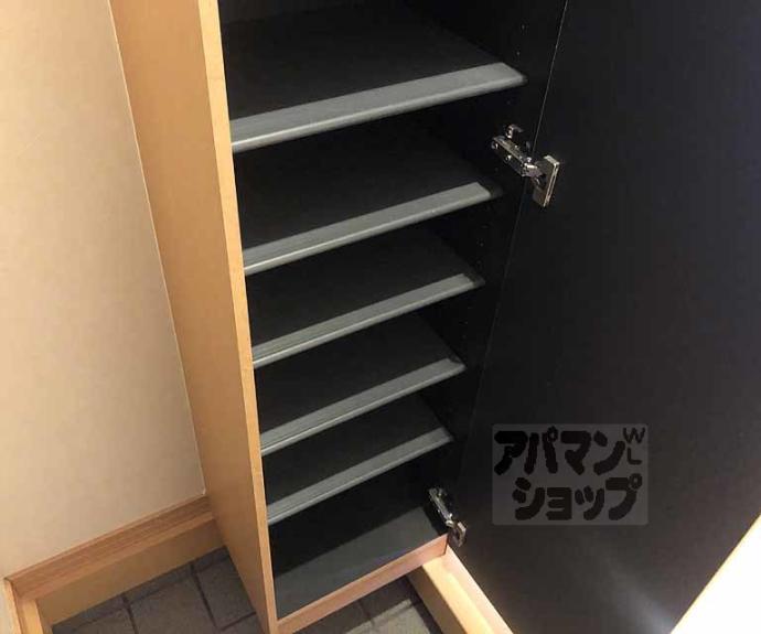 【エンバーカーズ天神】間取