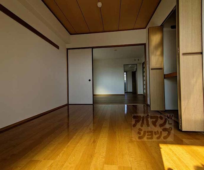 【カルフール四条天神川】間取