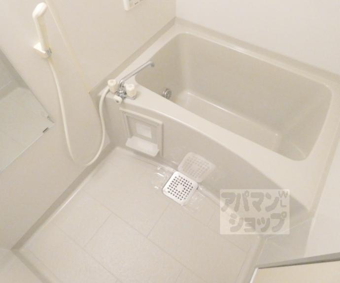 【アソシエ一乗寺】間取