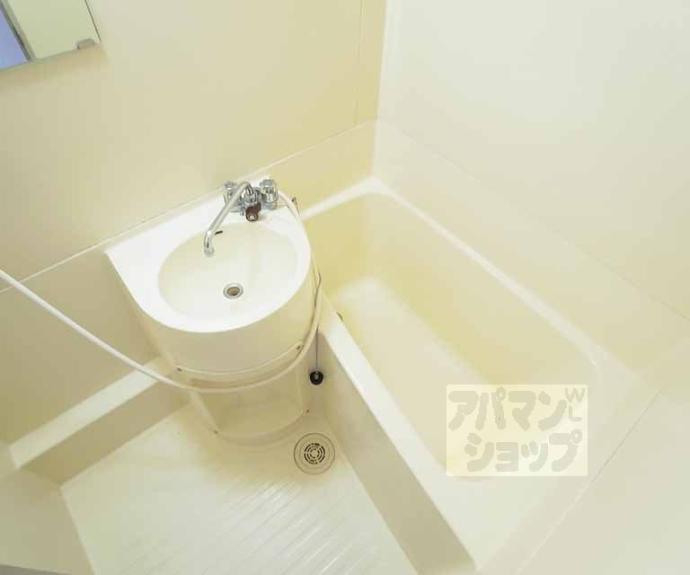 【ロイヤルコーポ大同】間取