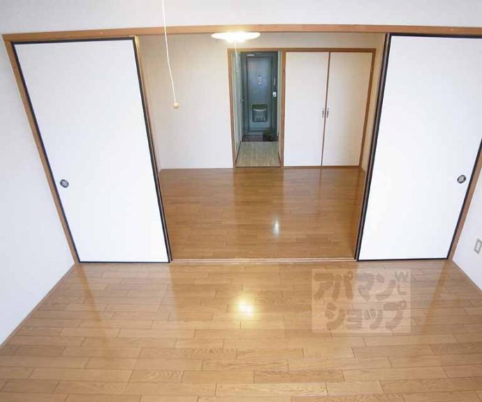 【ロイヤルコーポ大同】間取