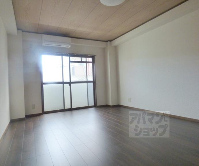 【ロイヤルコーポ大同】間取