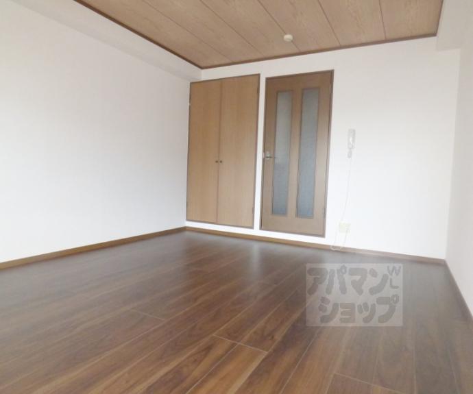 【ロイヤルコーポ大同】間取