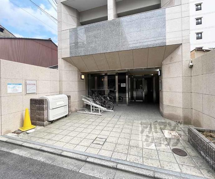 【サンロイヤル五条】間取