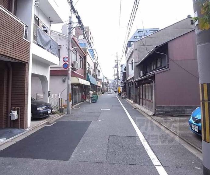 【サンロイヤル五条】間取