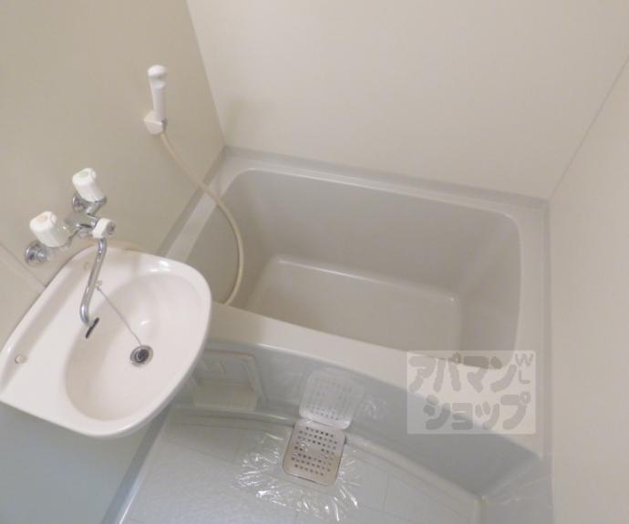 【銀頂ハイツＭＥ】間取