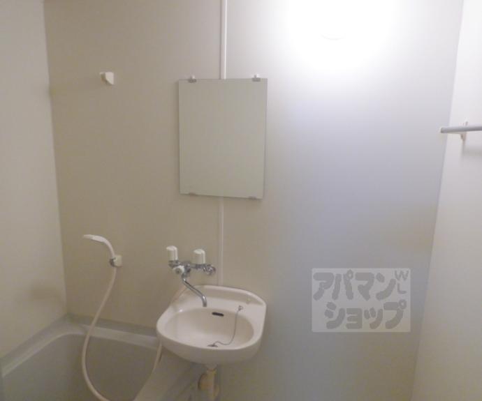 【銀頂ハイツＭＥ】間取