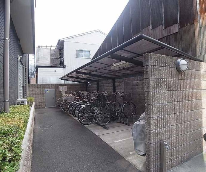 【イーグルコート衣笠廬山邸】間取