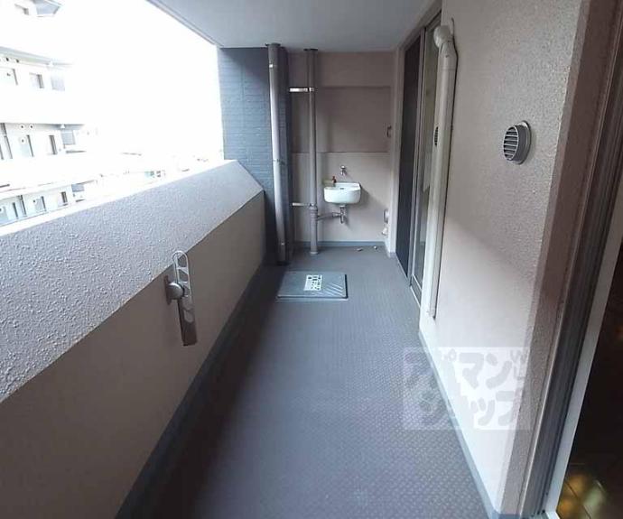 【イーグルコート衣笠廬山邸】間取