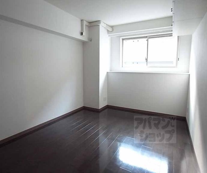 【イーグルコート衣笠廬山邸】間取