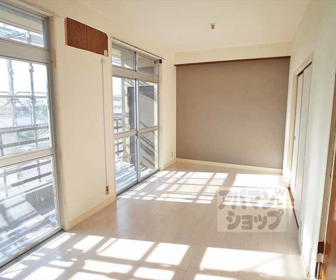 【ヴィラ岡崎】間取