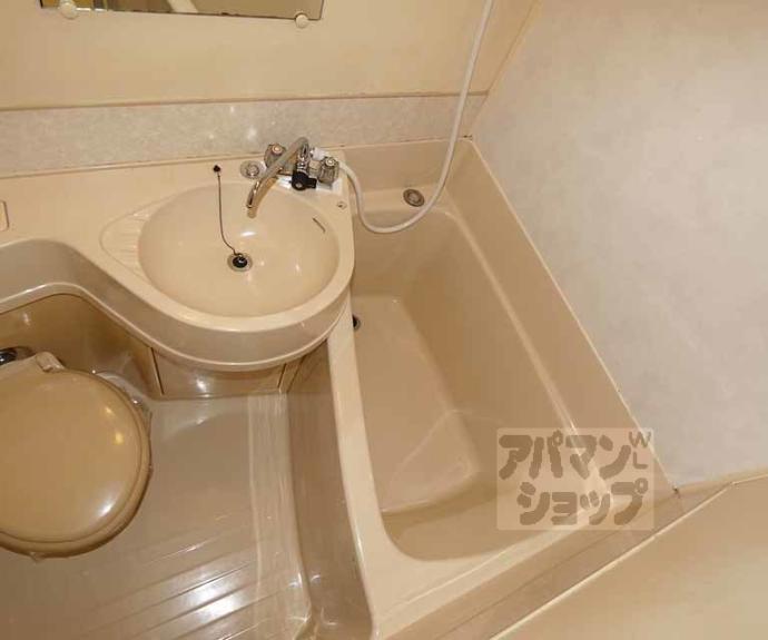 【ヴィラ島本】間取