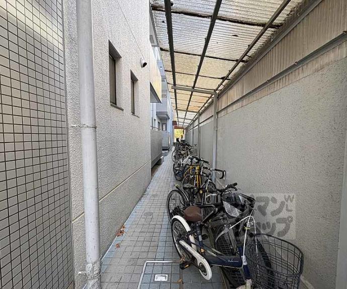 【グランレブリー御所東】間取