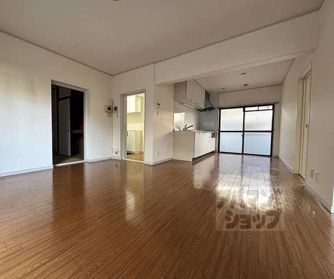 【グランレブリー御所東】間取