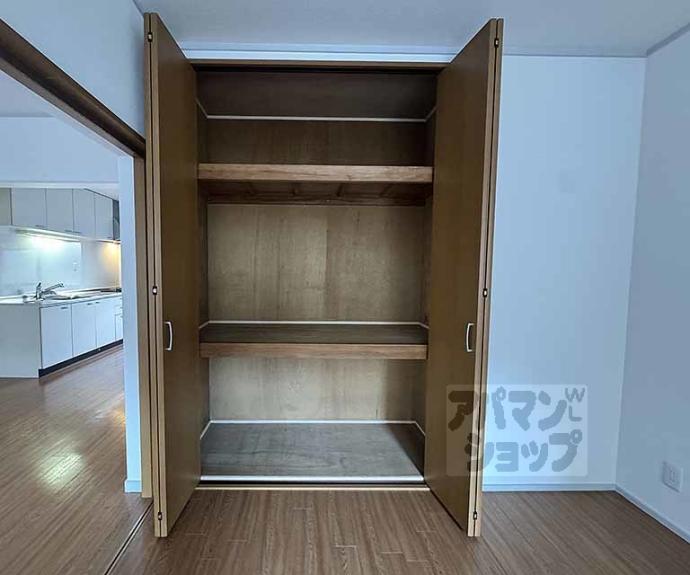 【グランレブリー御所東】間取