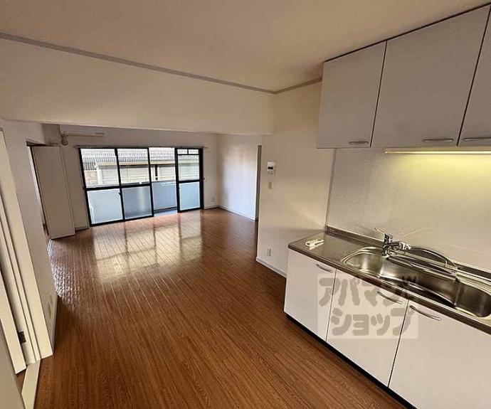 【グランレブリー御所東】間取