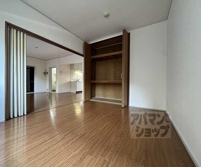 【グランレブリー御所東】間取