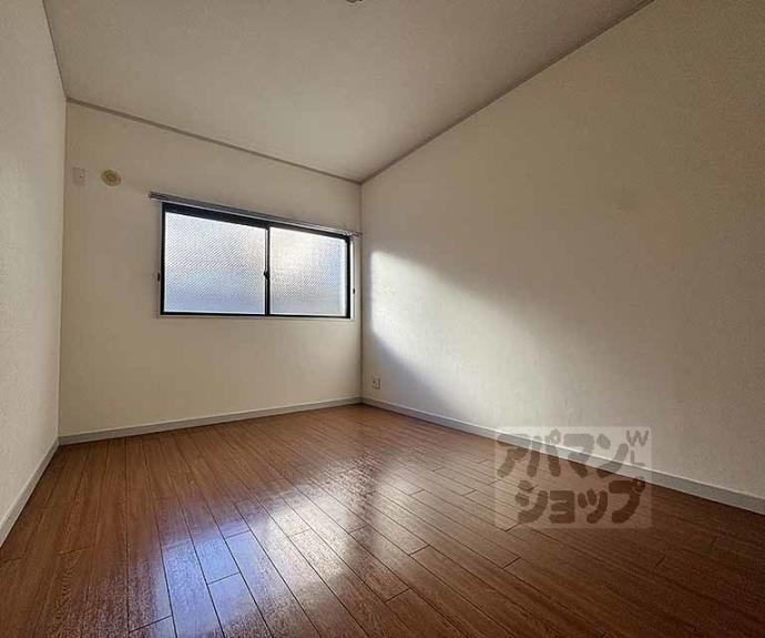 【グランレブリー御所東】間取