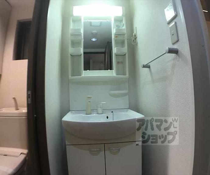 【フェイム伊佐町】間取