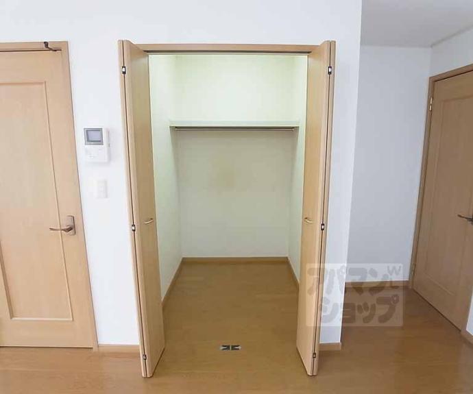 【レ　シャンブル　ドゥ　北山】間取