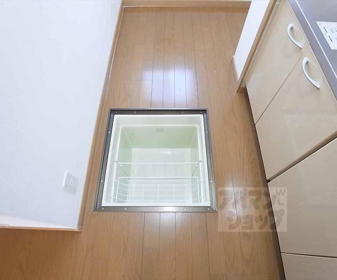 【レ　シャンブル　ドゥ　北山】間取